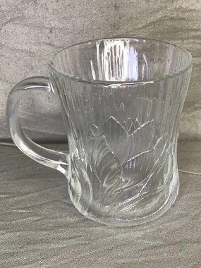 Vintage Arcoroc Canterbury Crocus Clear Coffee Tea Mug Cup Made in France.